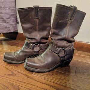 Frye Engineer Harness 12R Boots Distressed Leather